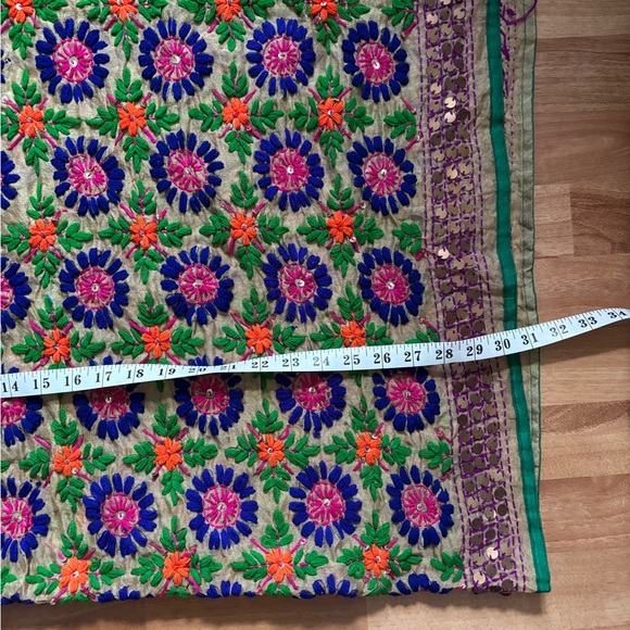 Giant Hand-Stitched Floral Embroidered Scarf - Picture 4 of 4